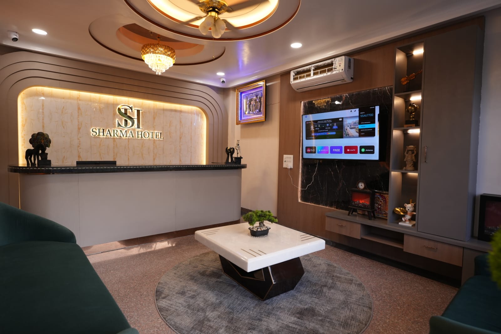 Lobby Lounge Area